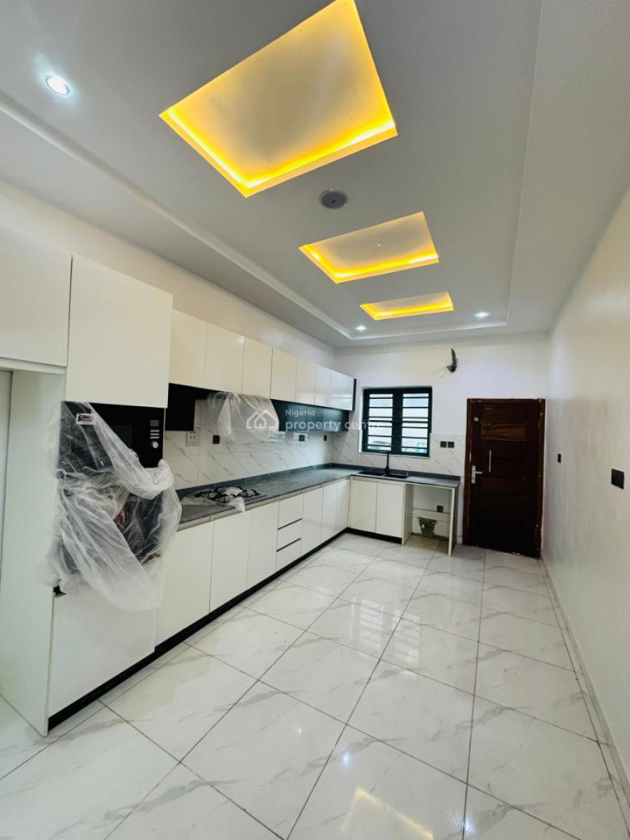 Impeccable 5-bedroom Semi-detached Duplex with Bq, Ologolo, Lekki, Lagos, Semi-detached Duplex for Sale