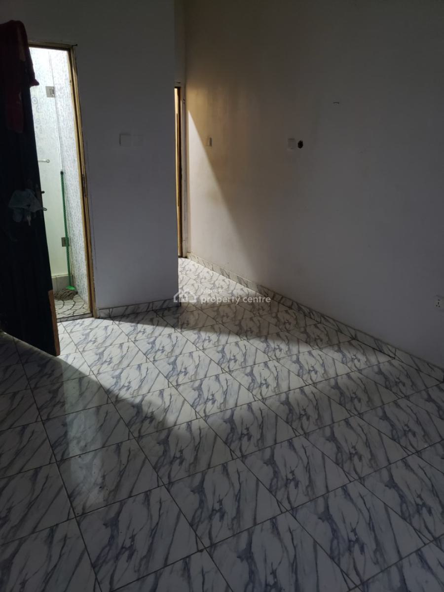Master Bedroom in a Shared Apartment, Greenville Estate, Badore, Ajah, Lagos, Flat / Apartment for Rent