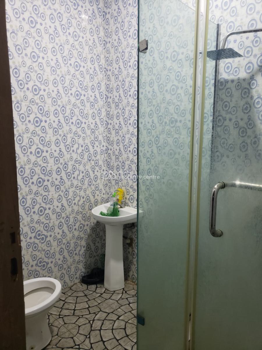 Master Bedroom in a Shared Apartment, Greenville Estate, Badore, Ajah, Lagos, Flat / Apartment for Rent