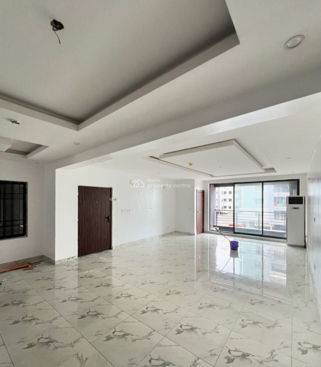 Serviced 3 Bedroom En-suite Flat with Fitted Kitchen/pantry, Cooker, Victoria Island (vi), Lagos, Flat / Apartment for Rent