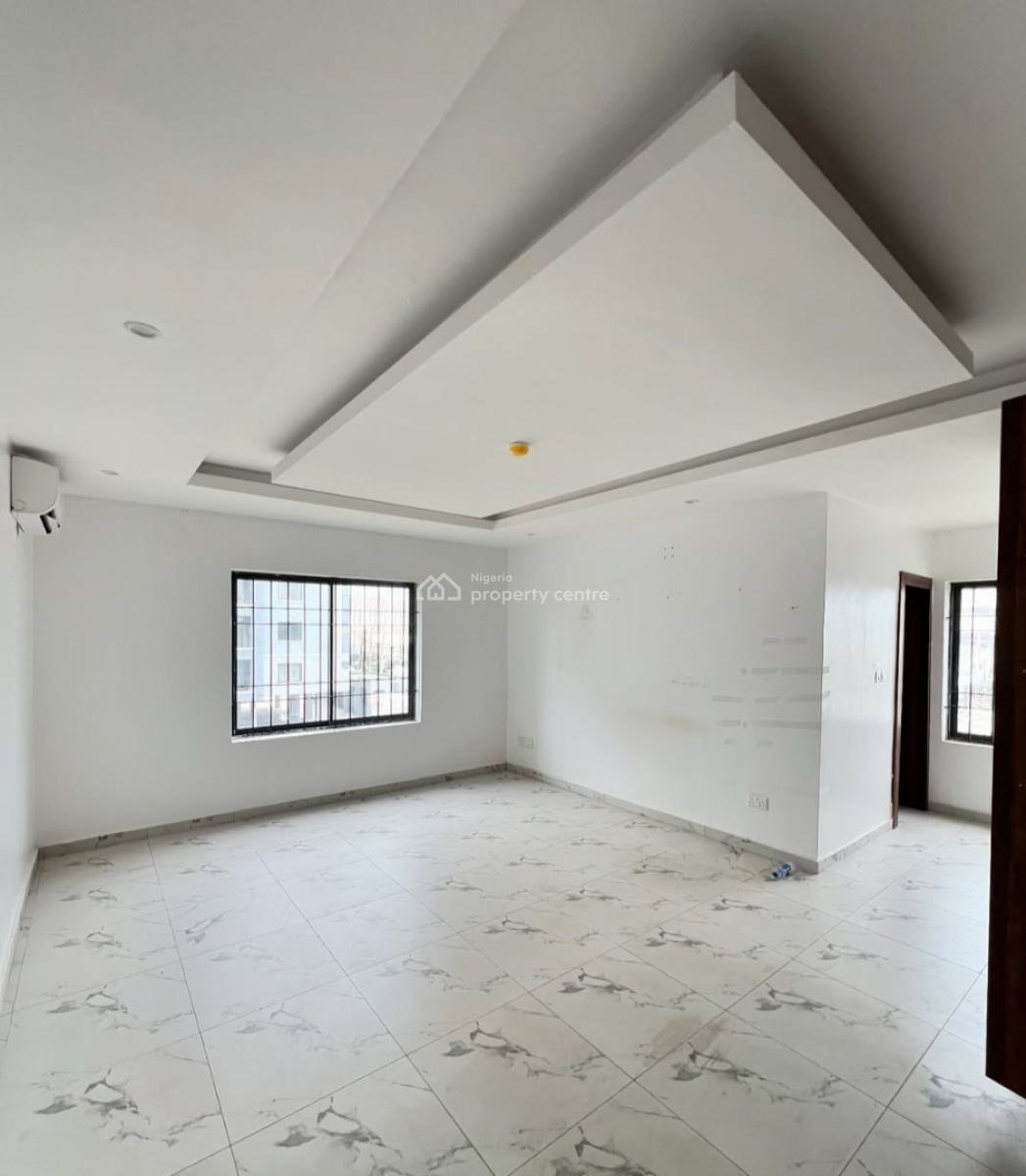 Serviced 3 Bedroom En-suite Flat with Fitted Kitchen/pantry, Cooker, Victoria Island (vi), Lagos, Flat / Apartment for Rent