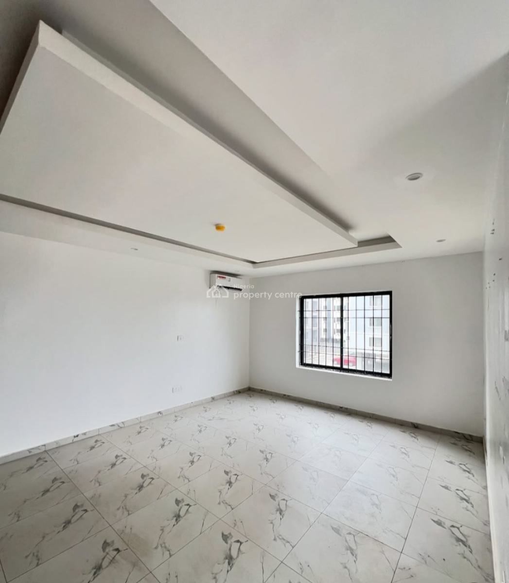 Serviced 3 Bedroom En-suite Flat with Fitted Kitchen/pantry, Cooker, Victoria Island (vi), Lagos, Flat / Apartment for Rent