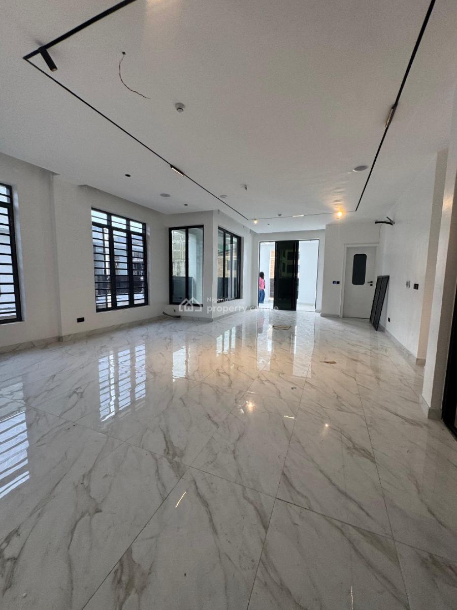 Beautifully Finished 4 Bedroom Penthouse with Elevator, Lekki Phase One Right Side, Lekki, Lagos, House for Sale
