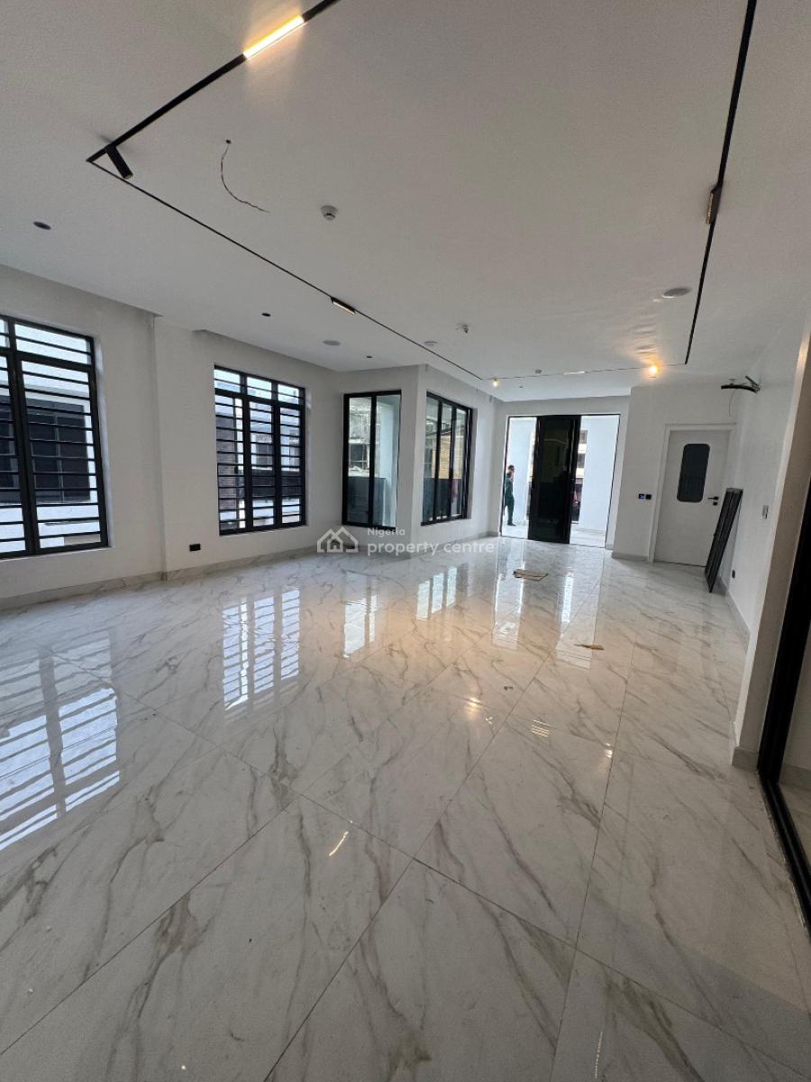 Beautifully Finished 4 Bedroom Penthouse with Elevator, Lekki Phase One Right Side, Lekki, Lagos, House for Sale