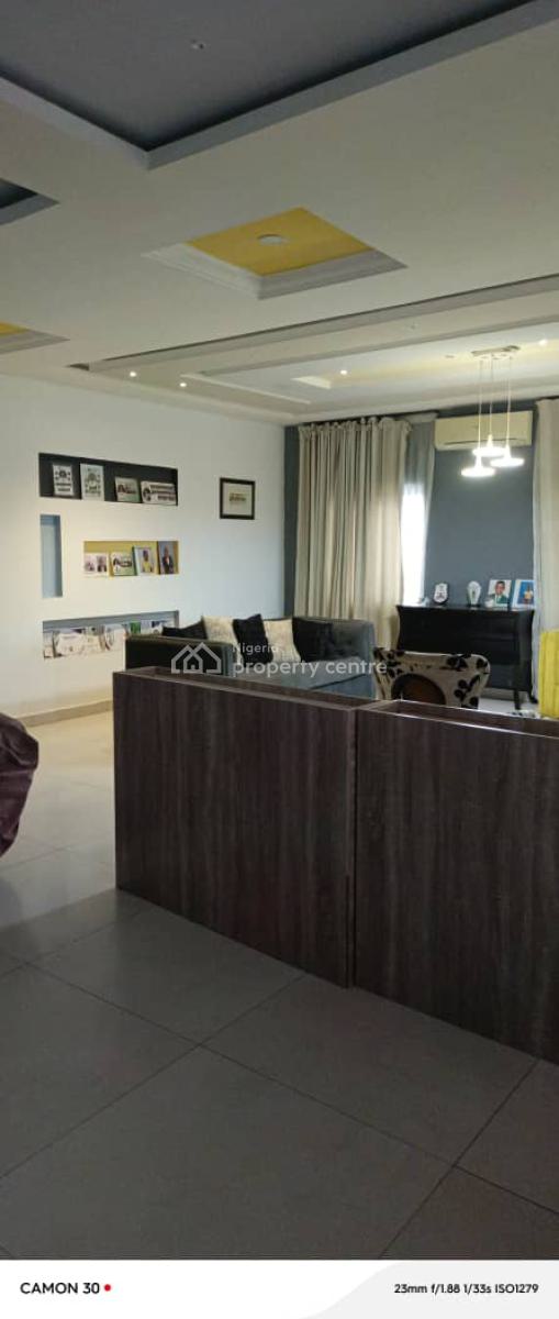 Luxury 2 Storey Building Good Commercial, Lekki Phase 1, Lekki, Lagos, Commercial Property for Rent