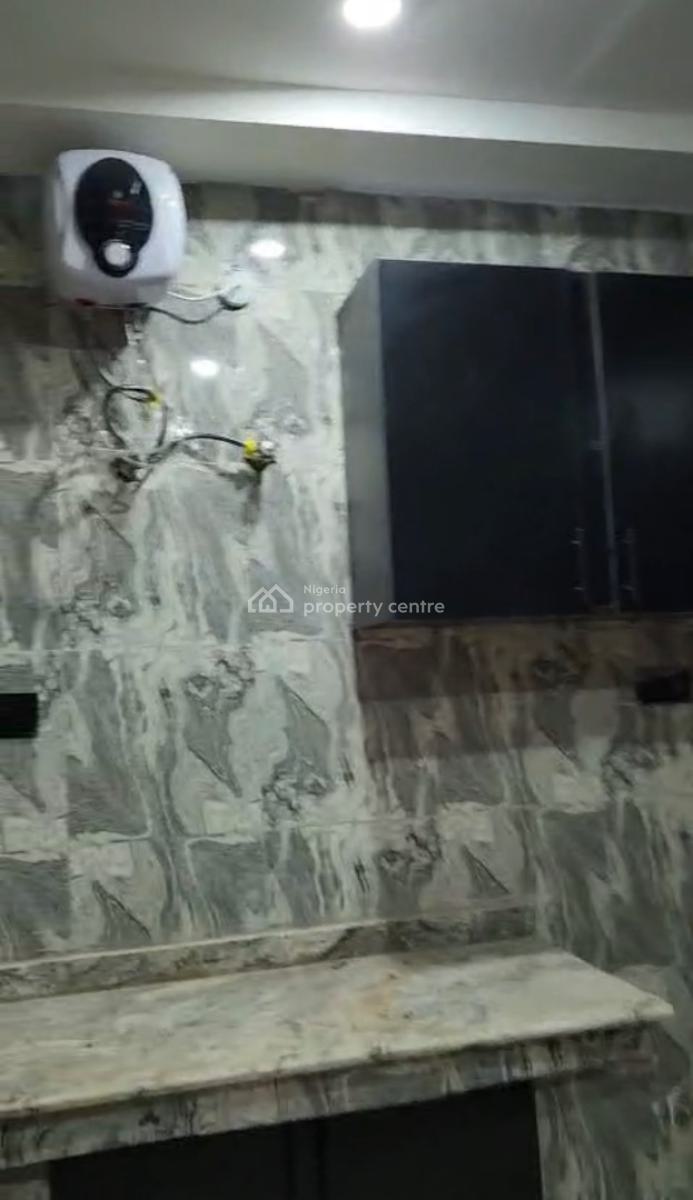 Distress Clean 2 Bedroom Flat, 2nd Floor,, Area 1, Garki, Abuja, Block of Flats for Sale