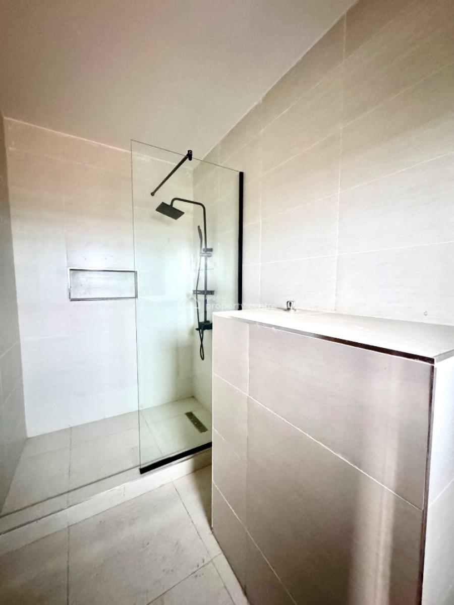 2 Bedroom Apartment, Lekki Phase 1, Lekki, Lagos, Flat / Apartment for Sale
