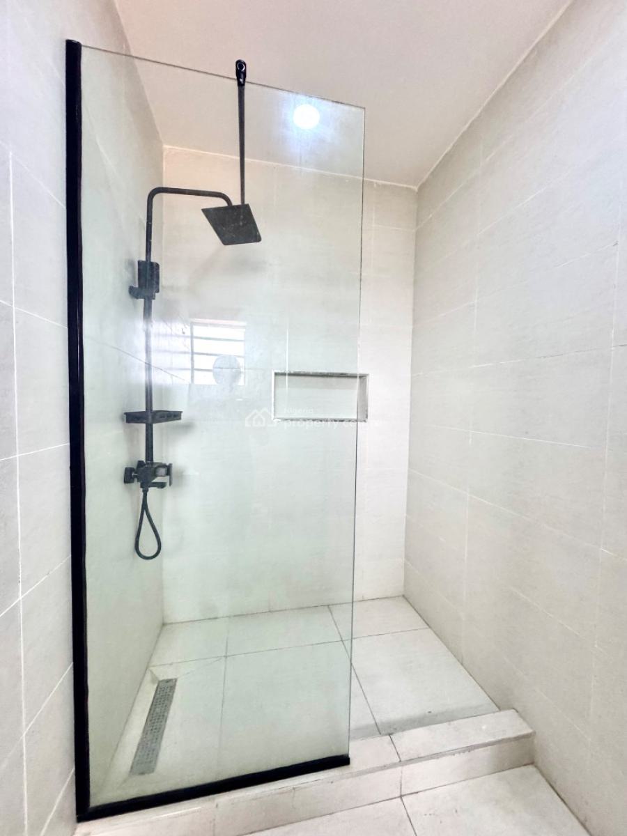 2 Bedroom Apartment, Lekki Phase 1, Lekki, Lagos, Flat / Apartment for Sale