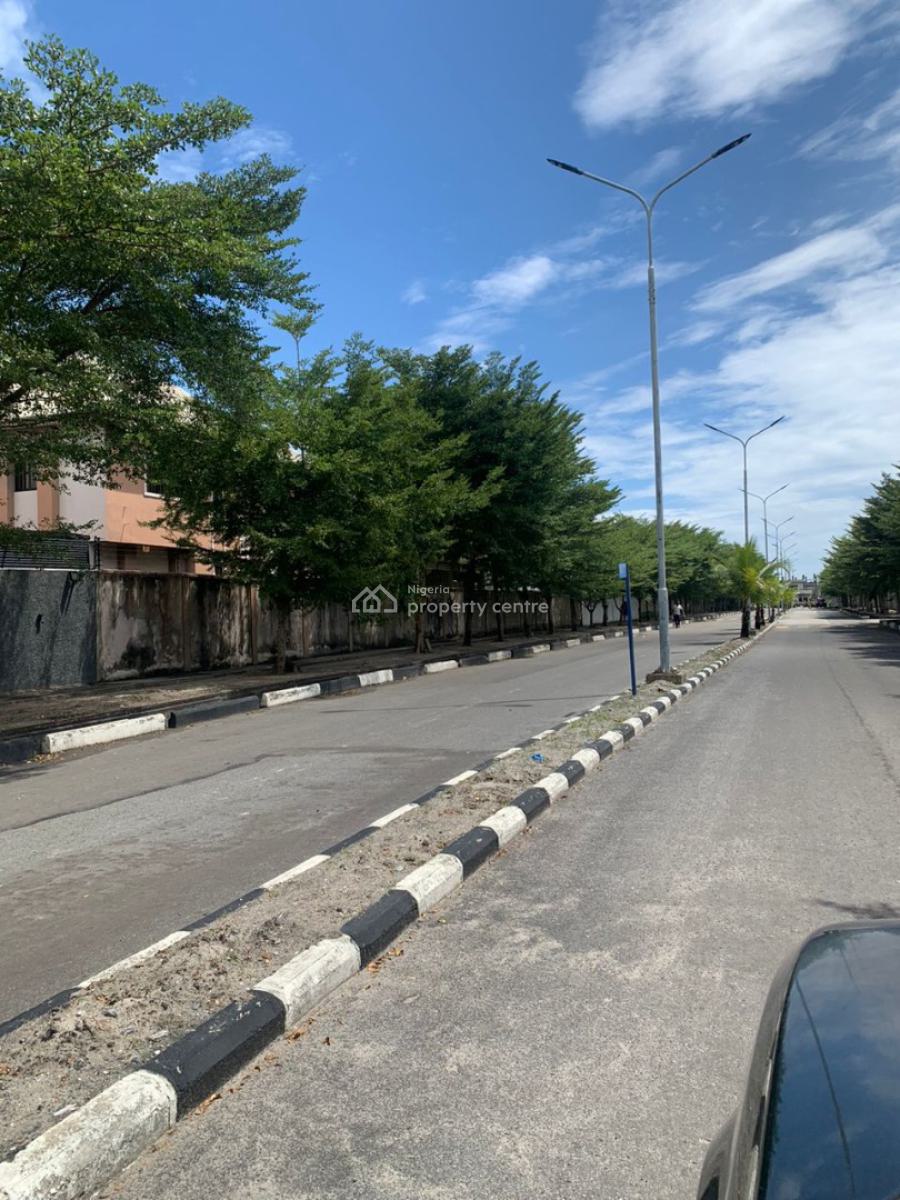 Luxurious 5 Bedrooms Semi-detached Duplex with Penthouse, Pinnock Beach Estate, Osapa, Lekki, Lagos, Flat / Apartment for Rent