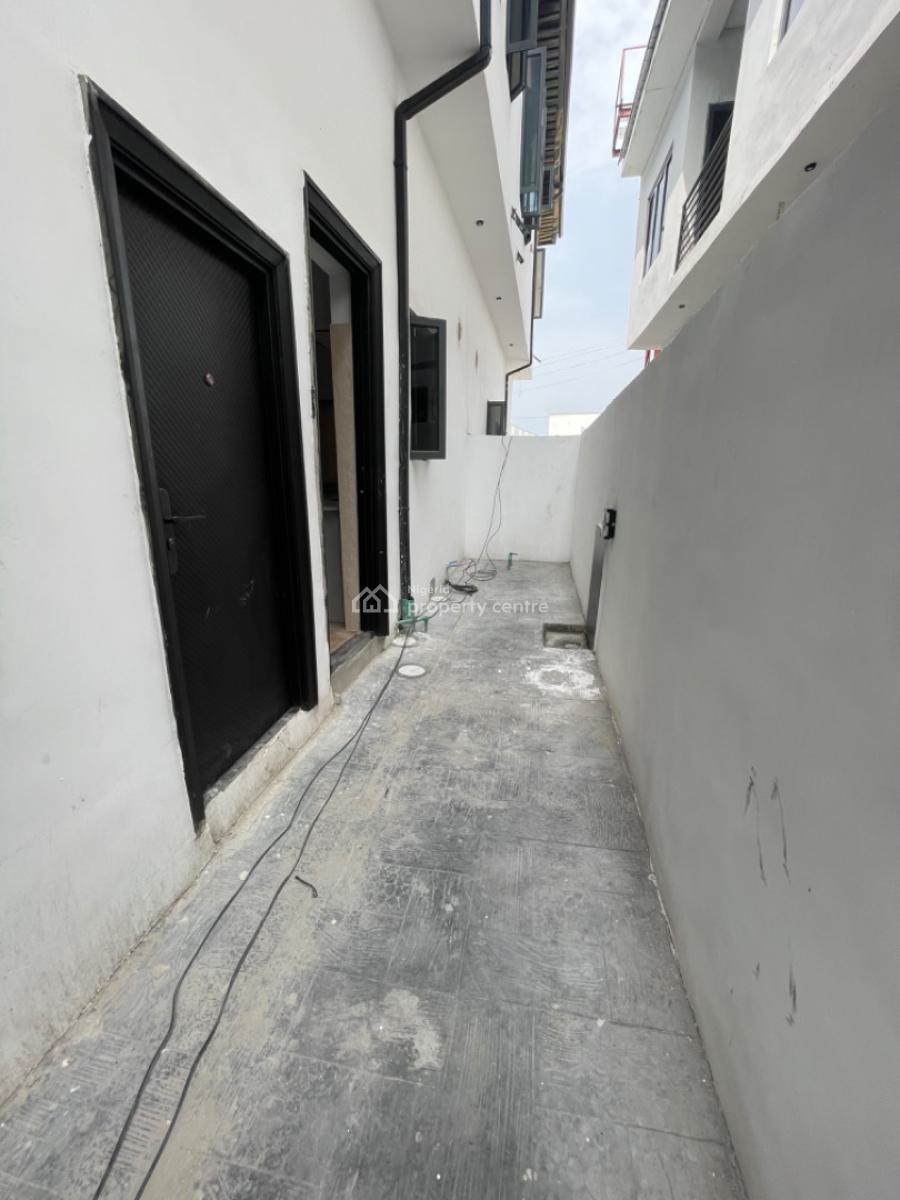 3 Bedroom Terrace Self Compound, Spring Valley Estate, Alasia, Ajah, Lagos, Terraced Duplex for Sale
