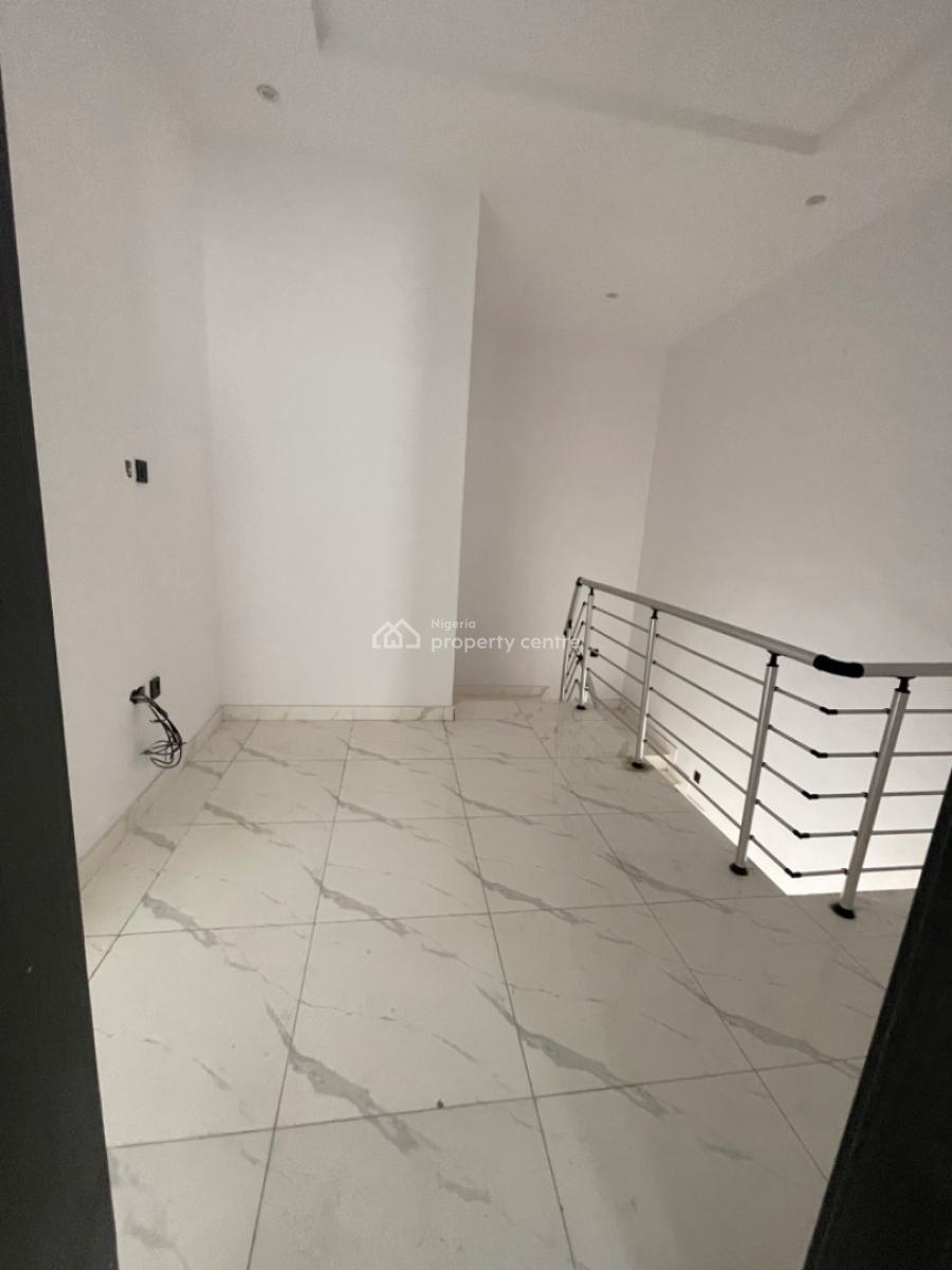 3 Bedroom Terrace Self Compound, Spring Valley Estate, Alasia, Ajah, Lagos, Terraced Duplex for Sale