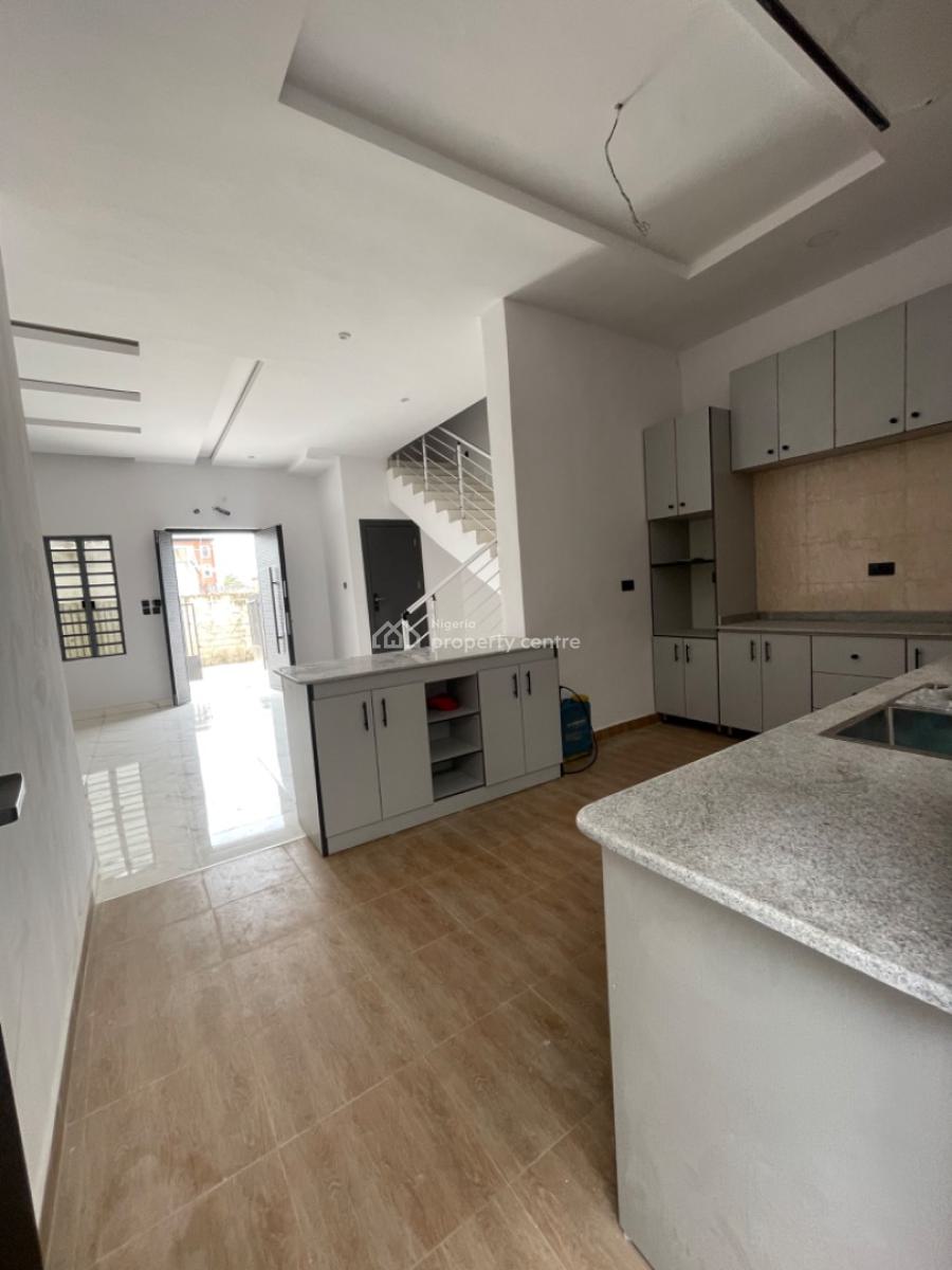 3 Bedroom Terrace Self Compound, Spring Valley Estate, Alasia, Ajah, Lagos, Terraced Duplex for Sale