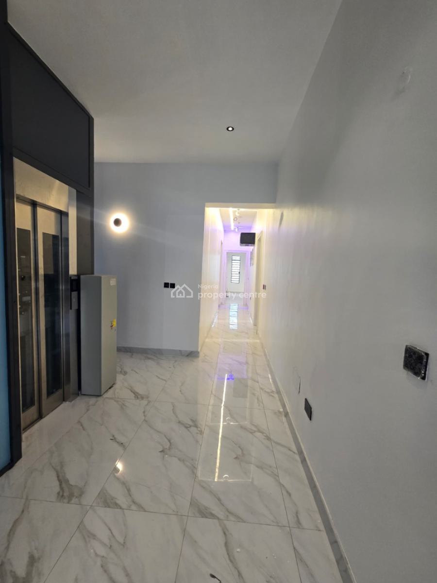 Luxuriously Built 4-bedroom Penthouse with Elevator, Bq & Fitted Kitchen, Lekki Right, Lekki, Lagos, House for Sale