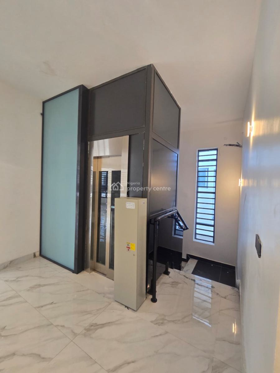 Luxuriously Built 4-bedroom Penthouse with Elevator, Bq & Fitted Kitchen, Lekki Right, Lekki, Lagos, House for Sale