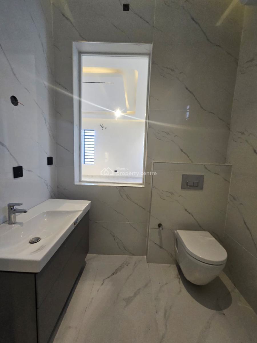 Luxuriously Built 4-bedroom Penthouse with Elevator, Bq & Fitted Kitchen, Lekki Right, Lekki, Lagos, House for Sale