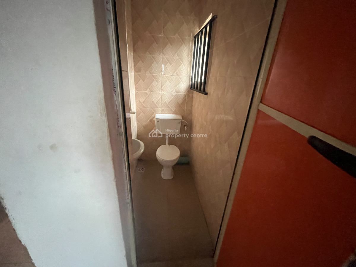 1 Mini Flat, Gra Phase 1, Magodo, Lagos, House for Rent