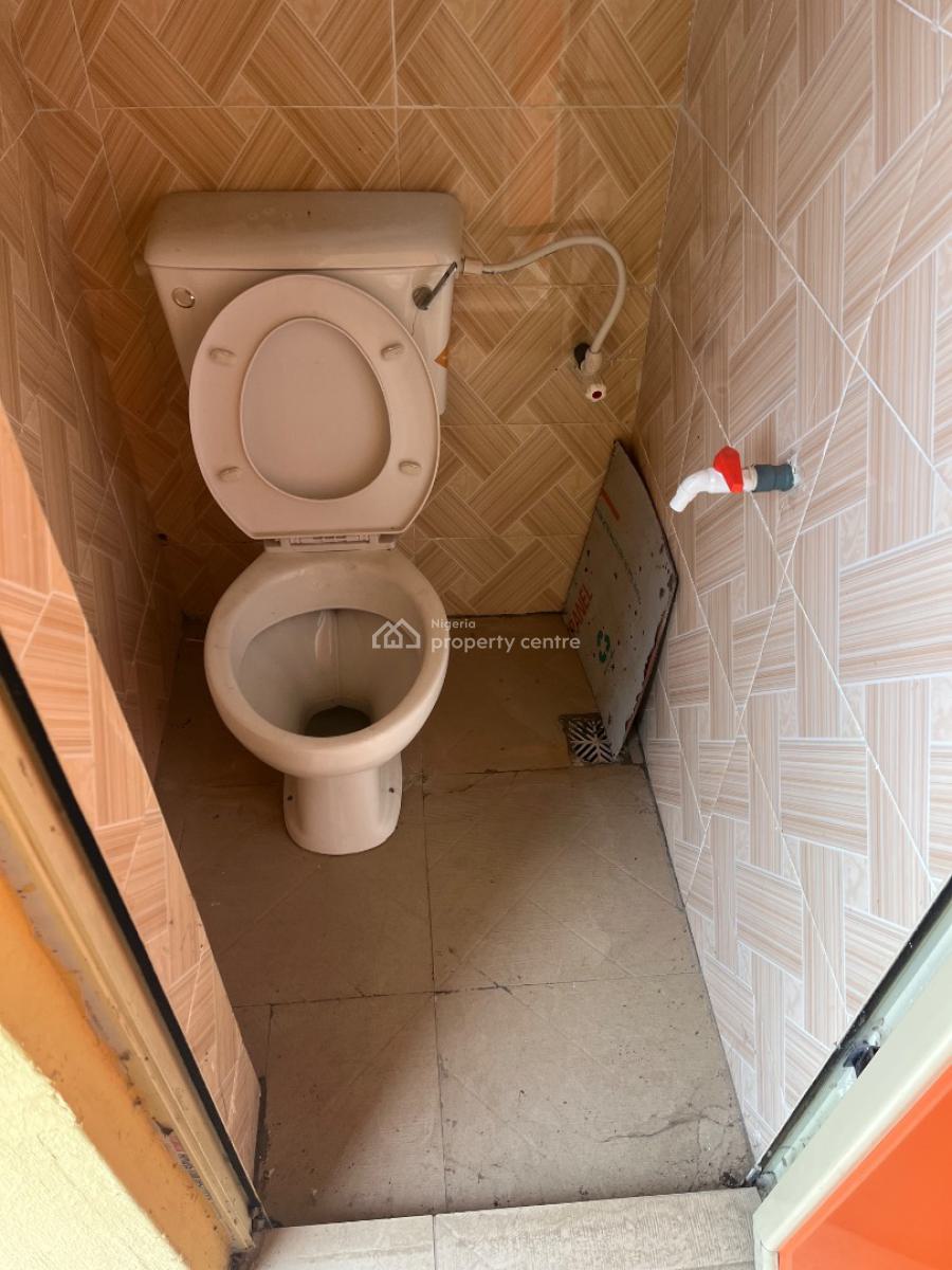1 Mini Flat, Gra Phase 1, Magodo, Lagos, House for Rent