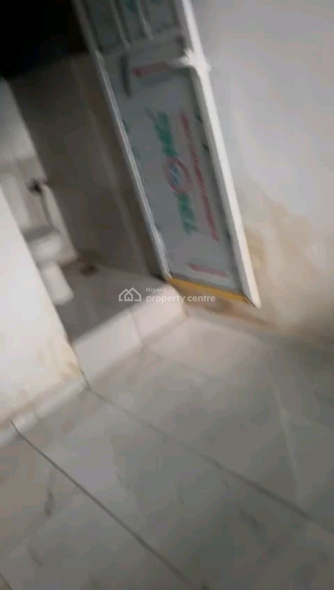 Standard Room Self Contain, Bariga Bus Stop Beside Bokku Supermarket, Bariga, Shomolu, Lagos, Self Contain (single Rooms) for Rent