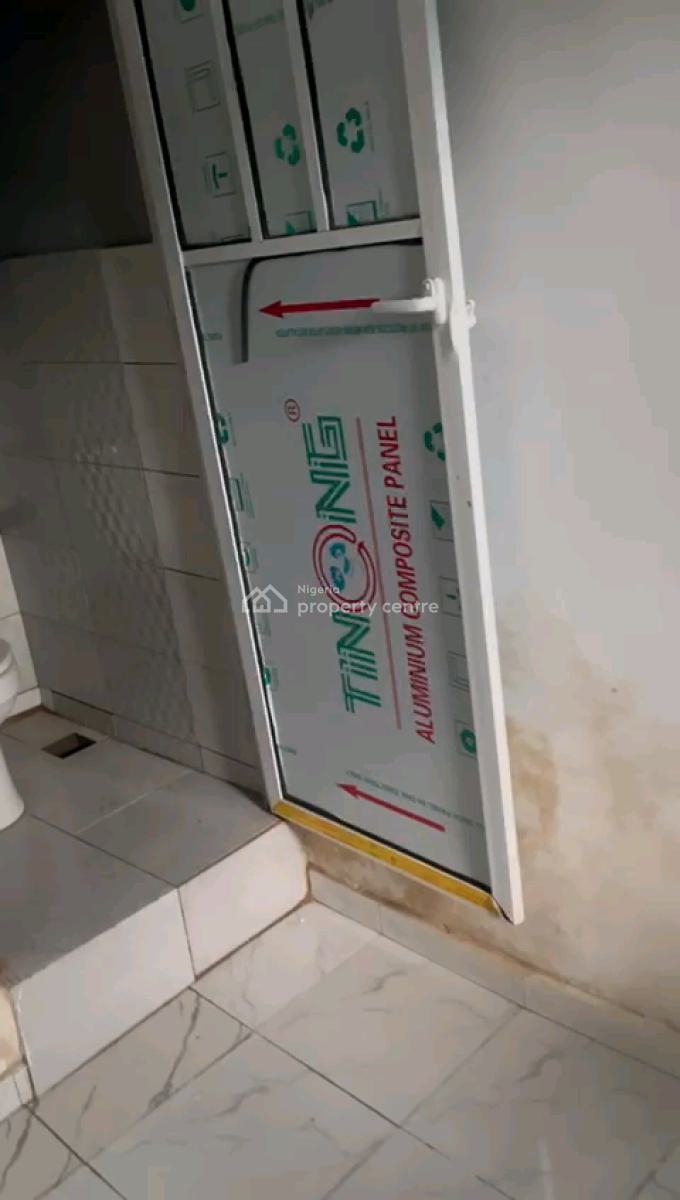 Standard Room Self Contain, Bariga Bus Stop Beside Bokku Supermarket, Bariga, Shomolu, Lagos, Self Contain (single Rooms) for Rent