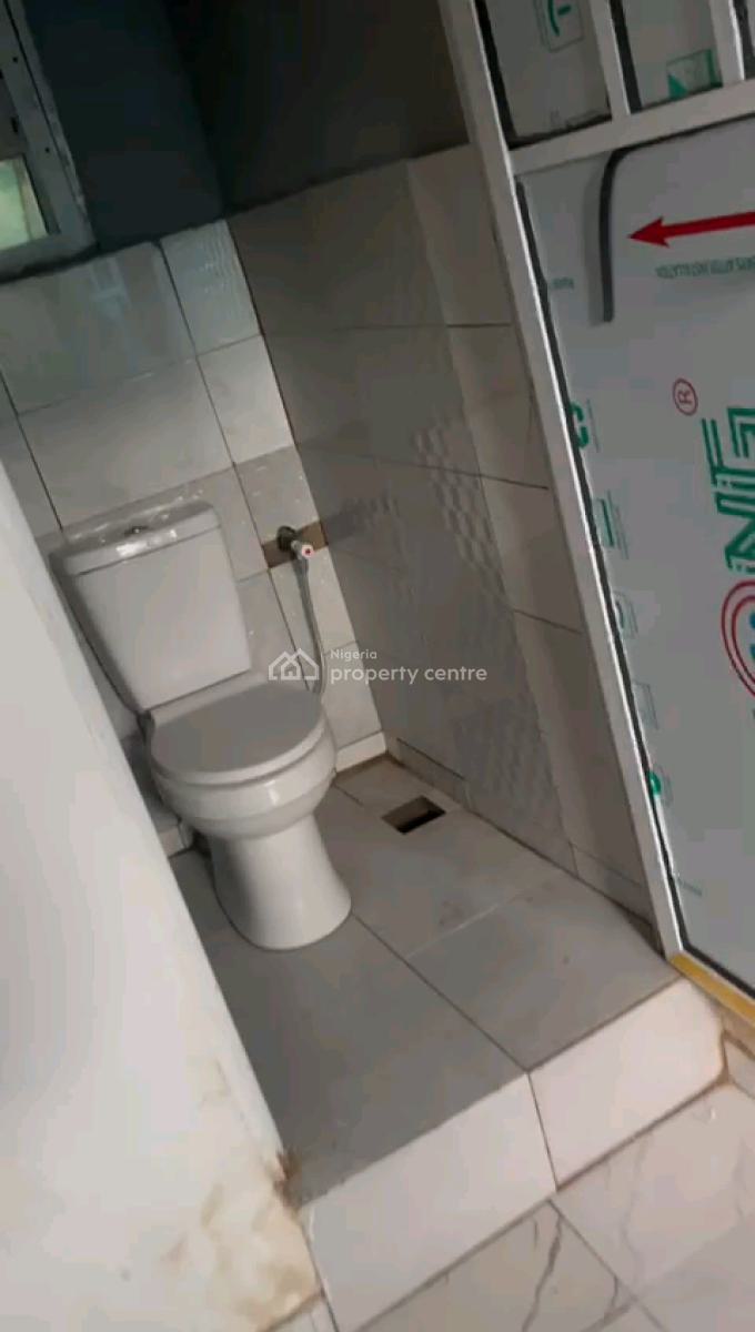 Standard Room Self Contain, Bariga Bus Stop Beside Bokku Supermarket, Bariga, Shomolu, Lagos, Self Contain (single Rooms) for Rent