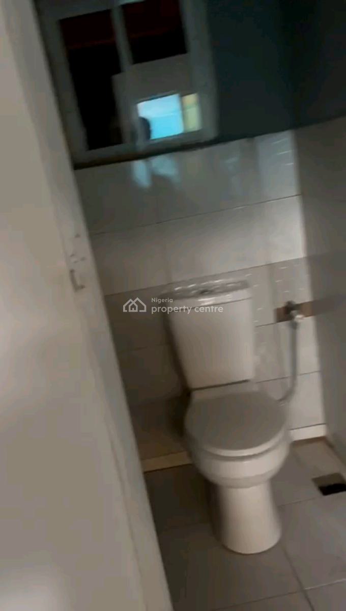 Standard Room Self Contain, Bariga Bus Stop Beside Bokku Supermarket, Bariga, Shomolu, Lagos, Self Contain (single Rooms) for Rent