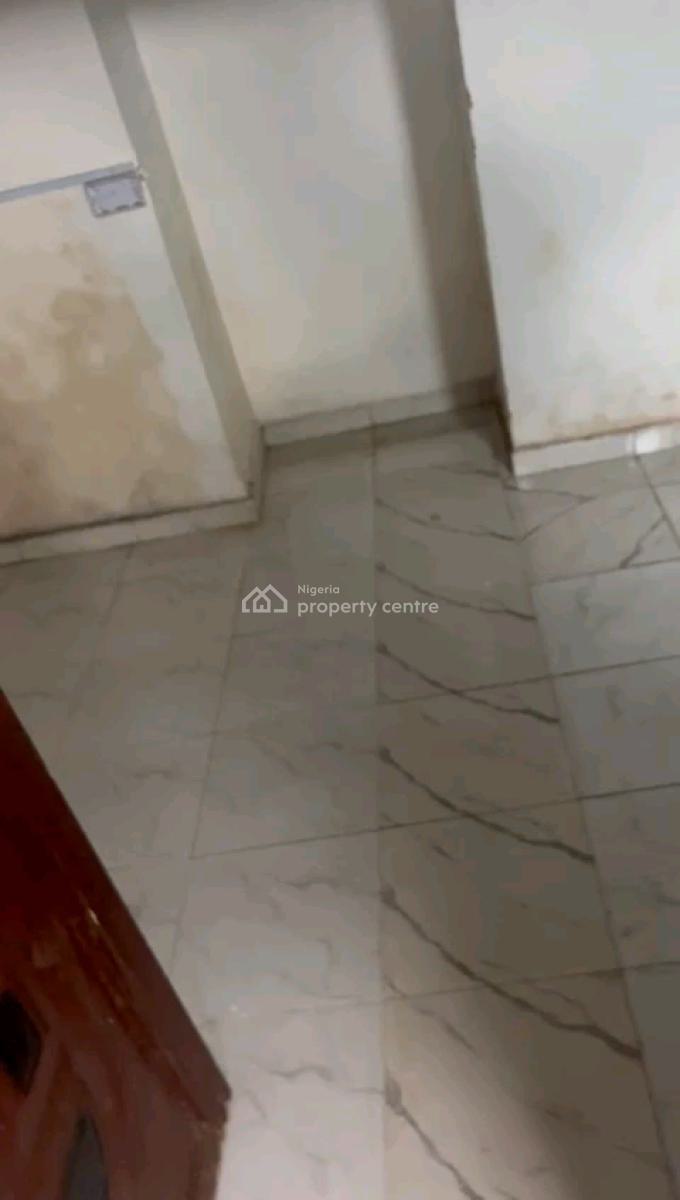 Standard Room Self Contain, Bariga Bus Stop Beside Bokku Supermarket, Bariga, Shomolu, Lagos, Self Contain (single Rooms) for Rent