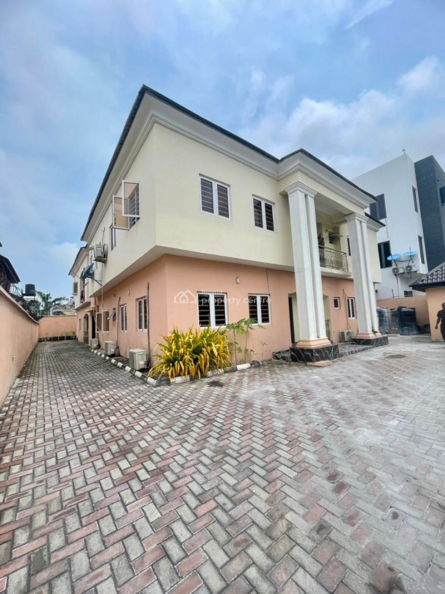 Self Serviced 3 Bedroom Apartment, Lekki Phase 1, Lekki, Lagos, Flat / Apartment for Rent
