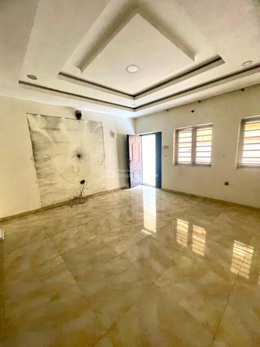 Self Serviced 3 Bedroom Apartment, Lekki Phase 1, Lekki, Lagos, Flat / Apartment for Rent