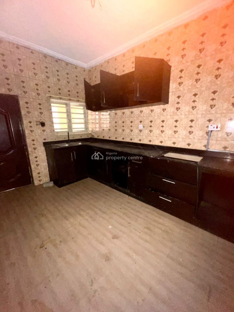 Self Serviced 3 Bedroom Apartment, Lekki Phase 1, Lekki, Lagos, Flat / Apartment for Rent
