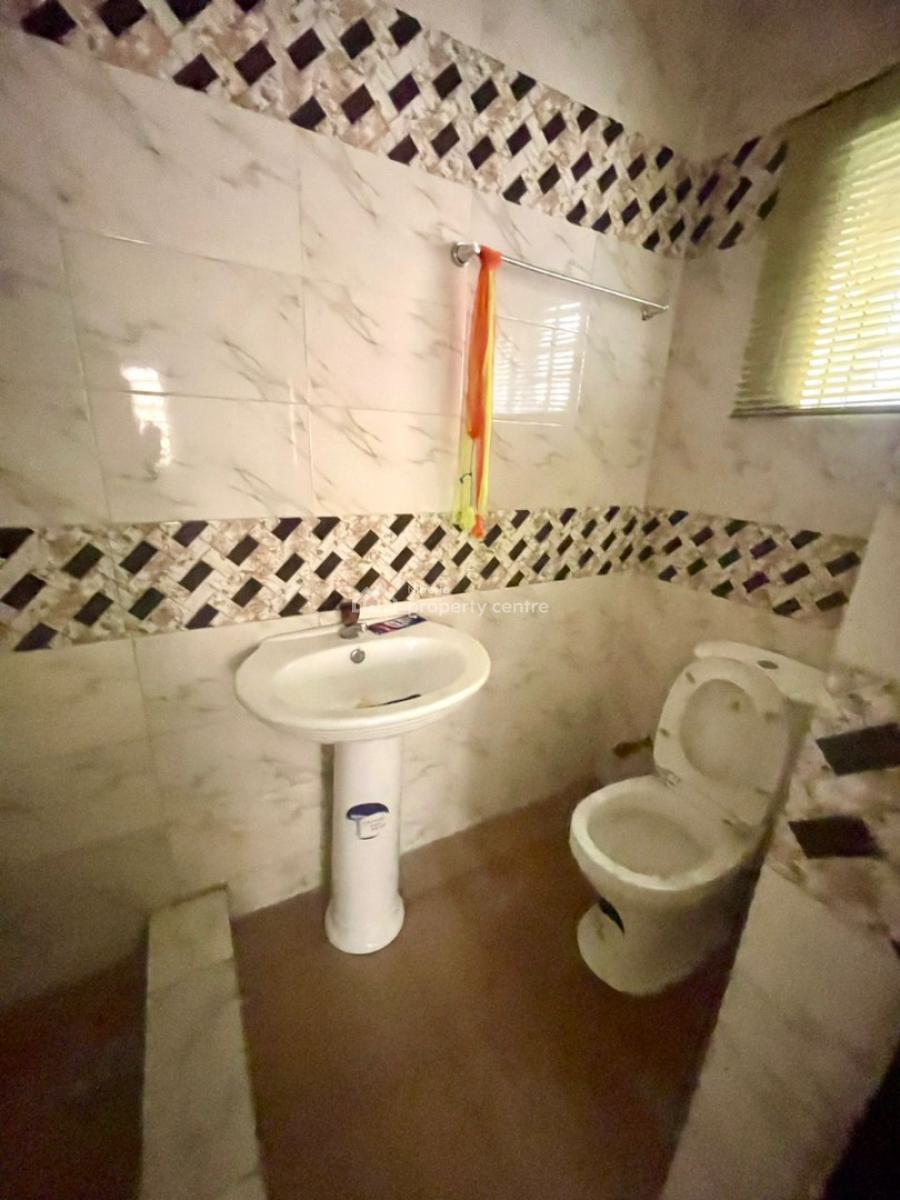 Self Serviced 3 Bedroom Apartment, Lekki Phase 1, Lekki, Lagos, Flat / Apartment for Rent