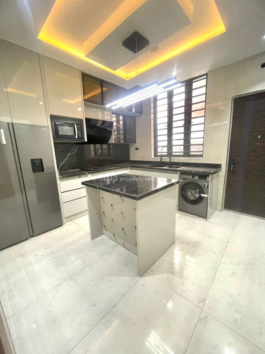 5 Bedroom Detached House with Bq, Lekki Phase 1, Lekki, Lagos, Flat / Apartment for Sale