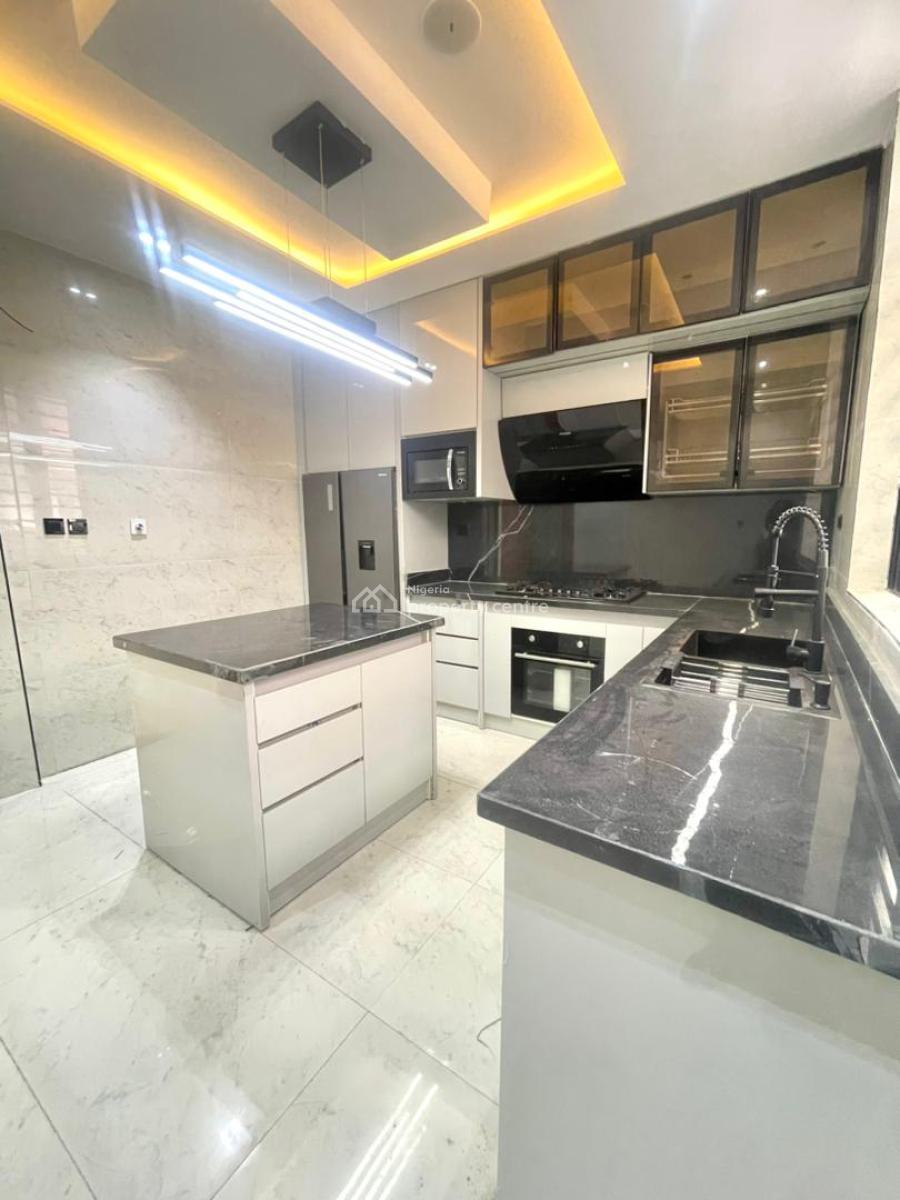 5 Bedroom Detached House with Bq, Lekki Phase 1, Lekki, Lagos, Flat / Apartment for Sale