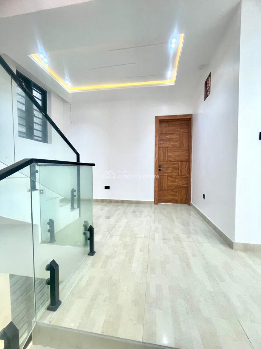 5 Bedroom Detached House with Bq, Lekki Phase 1, Lekki, Lagos, Flat / Apartment for Sale