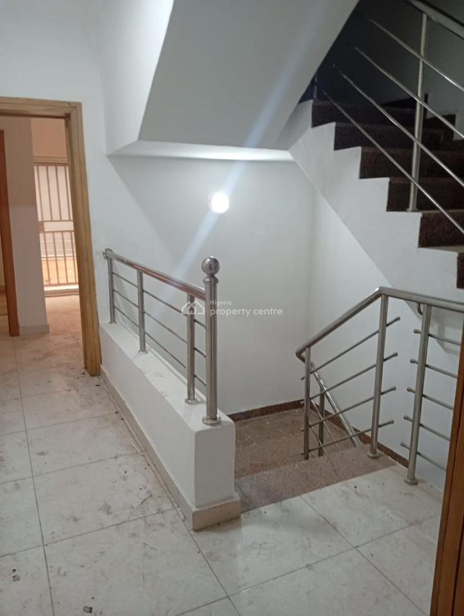 5 Bedrooms Detached House with a Room Bq., Lekki Phase 1, Lekki, Lagos, Detached Duplex for Rent