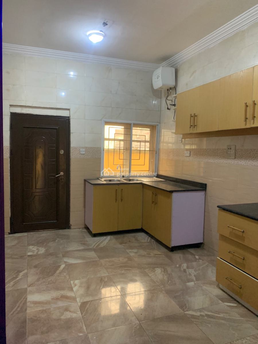 Self Serviced 2 Bedroom Apartment, Lekki Phase 1, Lekki, Lagos, Flat / Apartment for Rent