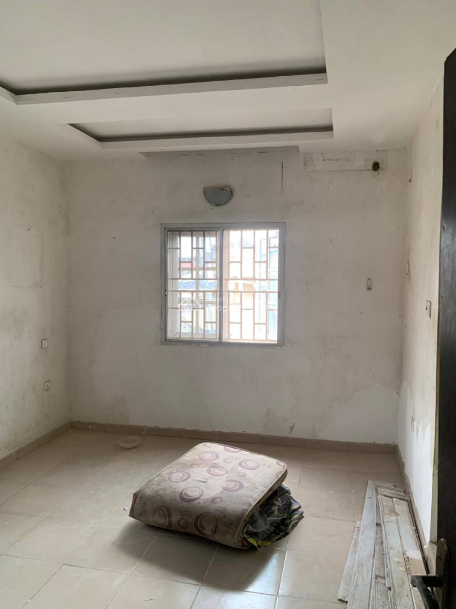 Decent 3 Bedrooms Up Flat, All Rooms Ensuite and Guest Toilet, All Tiled, Gbagada, Lagos, Flat / Apartment for Rent