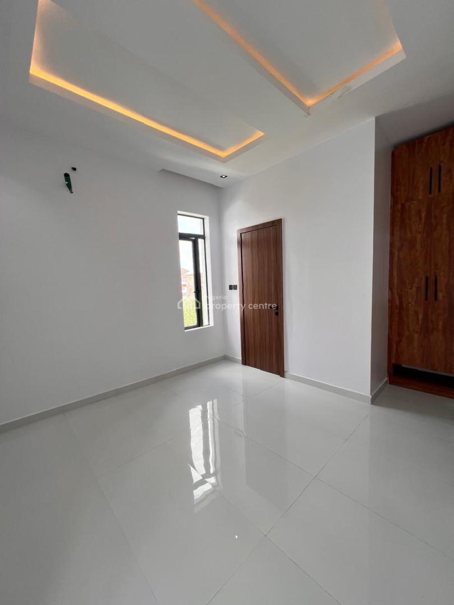 5 Bedroom Detached Duplex + Bq & Swimming Pool, Ajah, Lagos, Detached Duplex for Sale