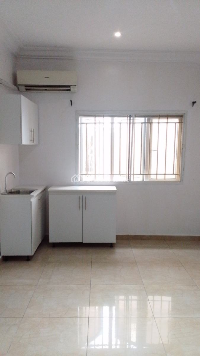 a Spacious King and Queen  Studio Apartment, Chevron Drive North Point Estate Chevron, Lekki, Lagos, Self Contain (single Rooms) for Rent