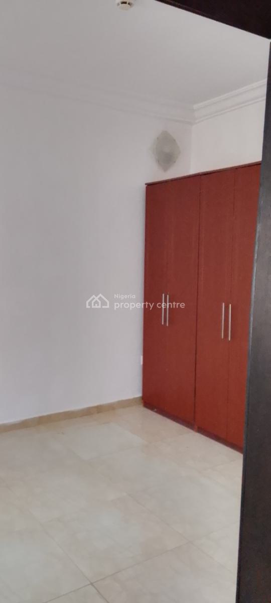 a Spacious King and Queen  Studio Apartment, Chevron Drive North Point Estate Chevron, Lekki, Lagos, Self Contain (single Rooms) for Rent