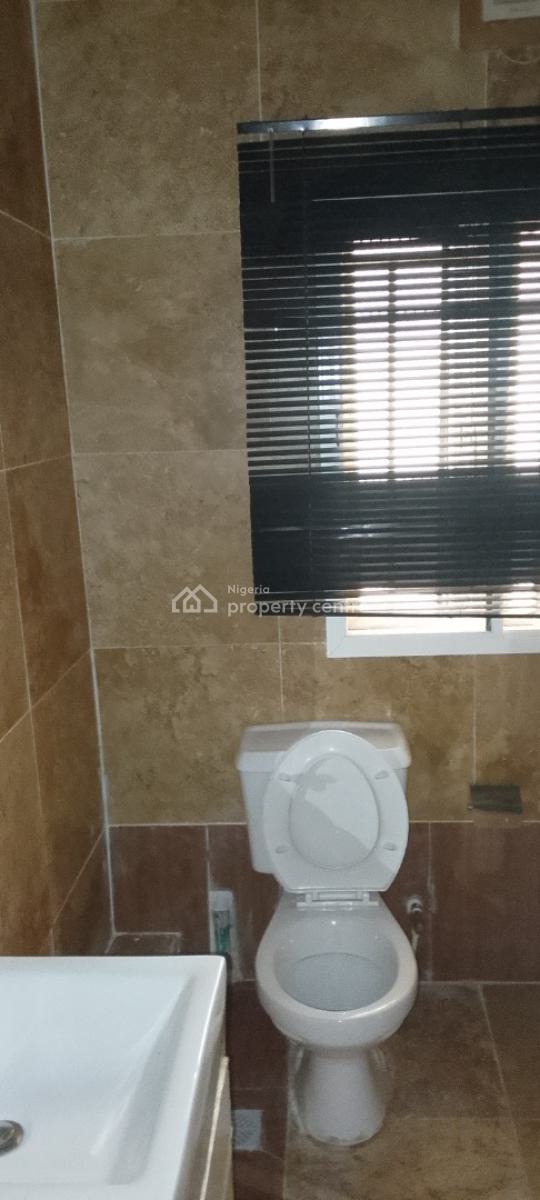 a Spacious King and Queen  Studio Apartment, Chevron Drive North Point Estate Chevron, Lekki, Lagos, Self Contain (single Rooms) for Rent