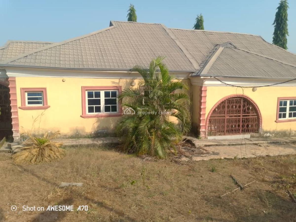 Superb 5 Bedroom Detached Bungalow with Bq, Oganla Area, Apata, Ibadan, Oyo, Detached Bungalow for Sale