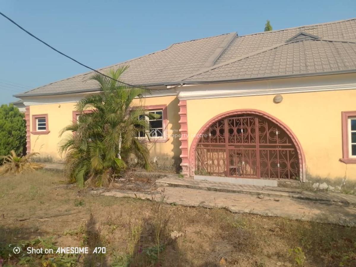 Superb 5 Bedroom Detached Bungalow with Bq, Oganla Area, Apata, Ibadan, Oyo, Detached Bungalow for Sale