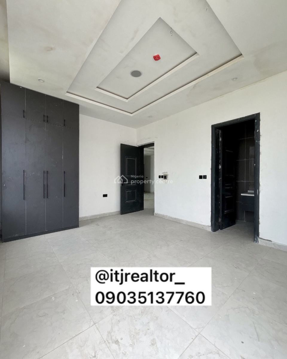 Lovely 2 Bedroom Apartment with Bq, Lekki Phase 1, Lekki Phase 1, Lekki, Lagos, Block of Flats for Sale
