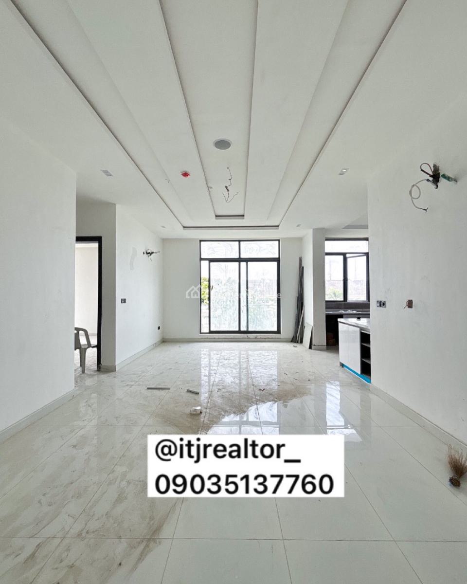 Lovely 2 Bedroom Apartment with Bq, Lekki Phase 1, Lekki Phase 1, Lekki, Lagos, Block of Flats for Sale