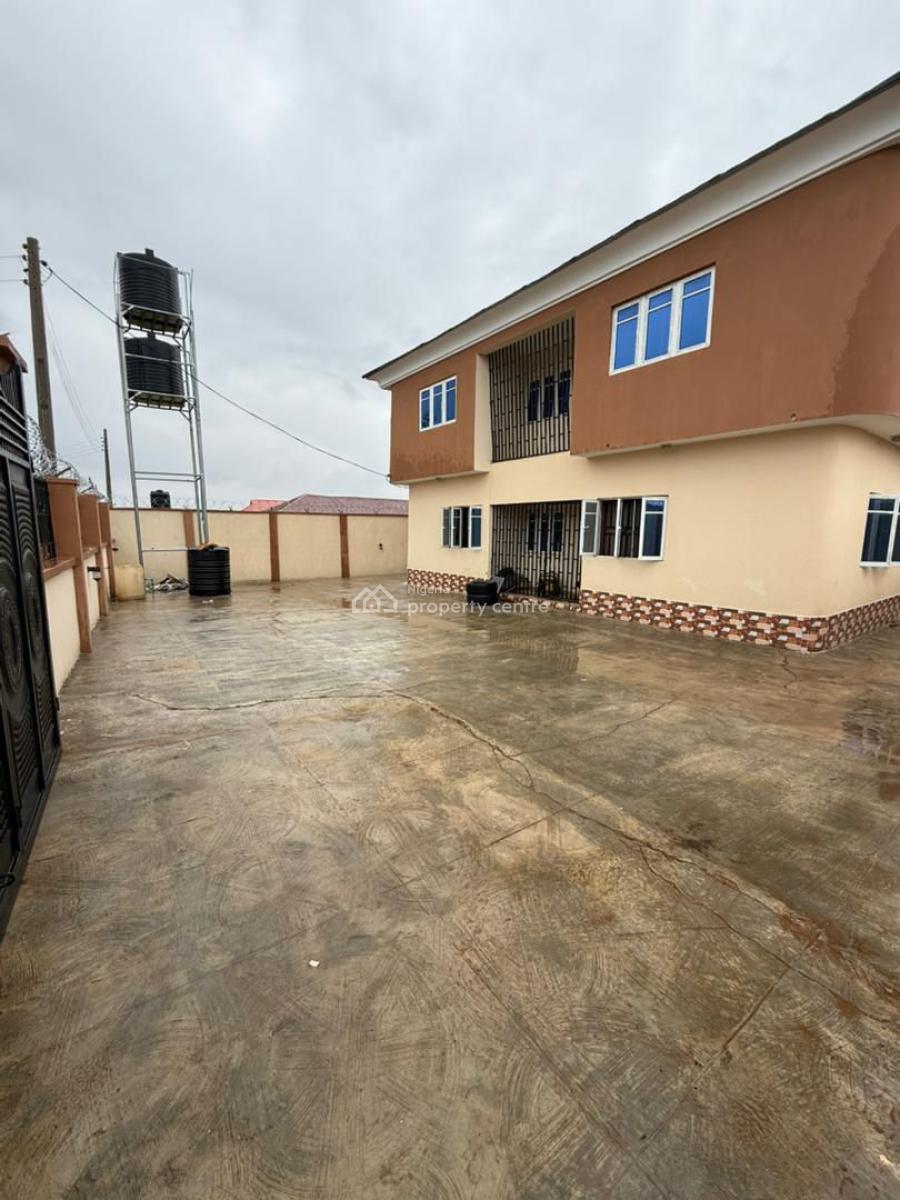 3bedroom Flat with Sweet Modern Facilities, Kasumu Estate,off Akala Express, Ibadan, Ibadan, Oyo, Flat / Apartment for Rent