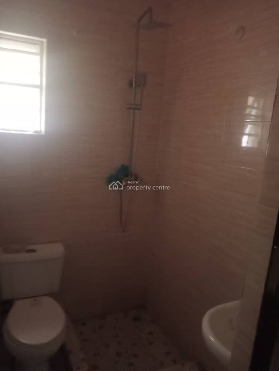 Clean 3 Bedroom Flat Apartment, Unilag Estate, Gra Phase 1, Magodo, Lagos, Flat / Apartment for Rent