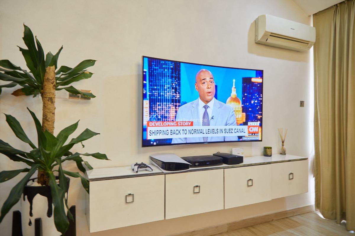 Fully Furnished and Serviced 3 Bedroom Luxury Apartment, The Prestigious Cardigan Estate, Osapa, Lekki, Lagos, Flat / Apartment for Sale