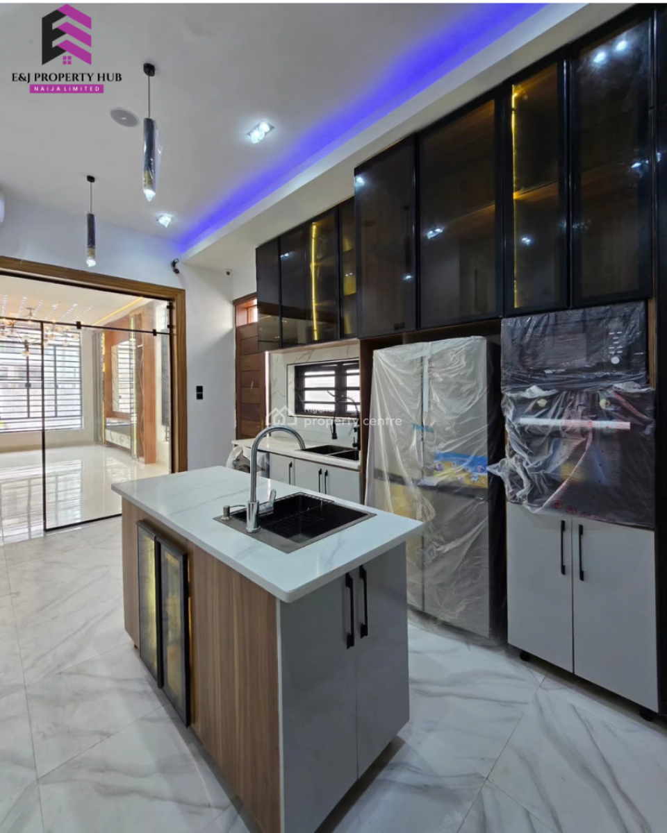 Well Built & Spacious 4 Bedroom Fully Detached Duplex with Bq, Orchid Road, Lekki, Lagos, Detached Duplex for Sale