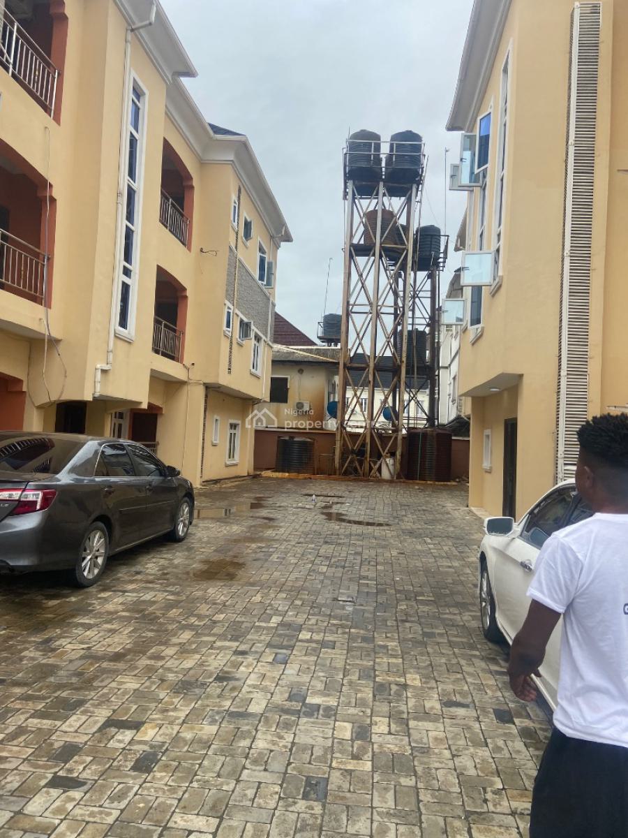 2 Bedroom Apartment Available in a Secured Call to Enter Estate, Bera Estate, Chevron, Lekki, Lagos, Flat / Apartment for Rent