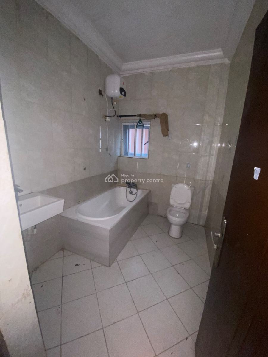 2 Bedroom Apartment Available in a Secured Call to Enter Estate, Bera Estate, Chevron, Lekki, Lagos, Flat / Apartment for Rent